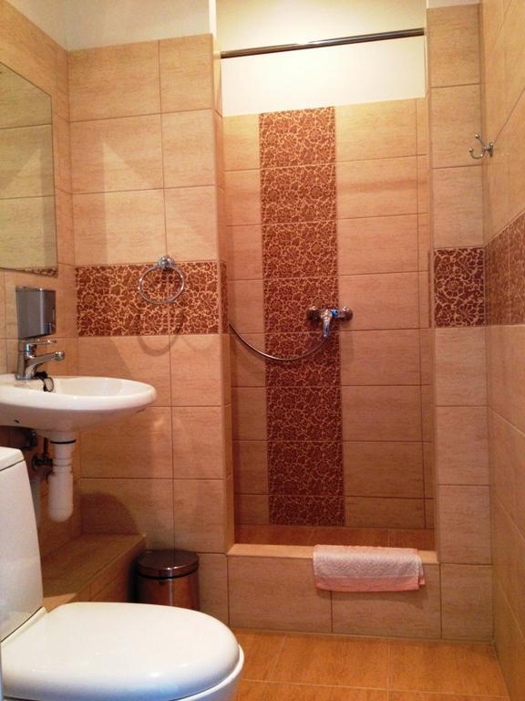 Motel Golden Fox Zelcava Экстерьер фото